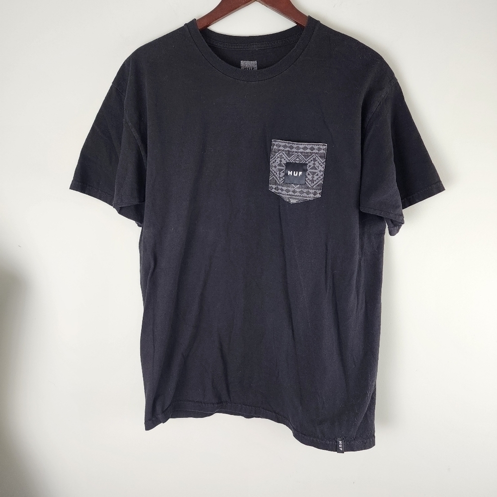 HUF Men’s Short Sleeve Cotton Tee Shirt With Woven Label Chest Pocket Size Large